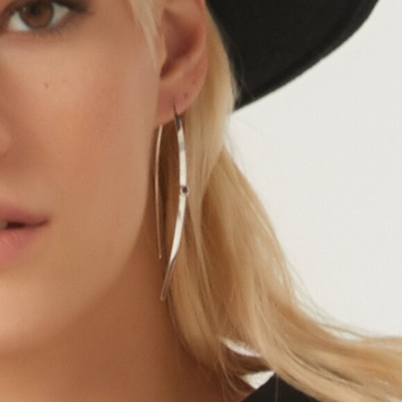 High Quality Solid 925 Sterling Silver Oval Bar Earrings - Picture 4 of 5